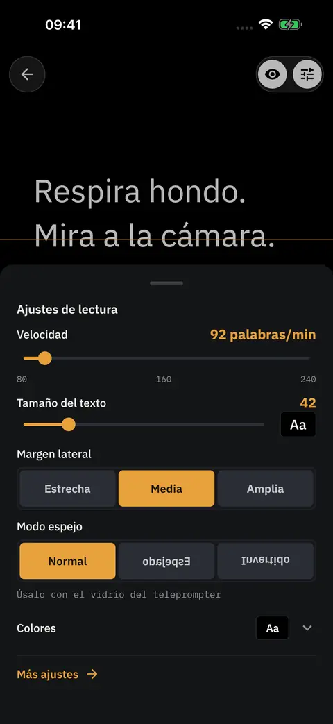 El panel de ajustes rápidos abierto sobre el teleprompter, con velocidad, tamaño del texto, margen lateral, modo espejo y colores.